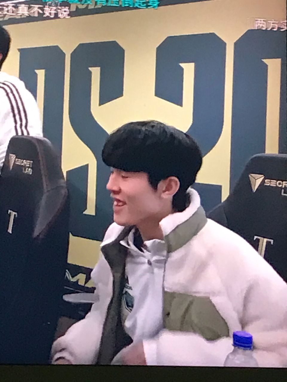 己的判断能 己的判断能